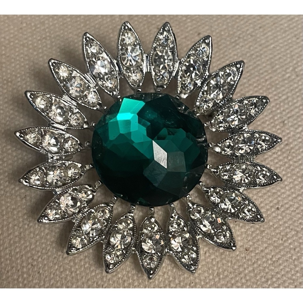 Sarah Coventry Vintage Green Faceted Rhinestone Brooch 1964